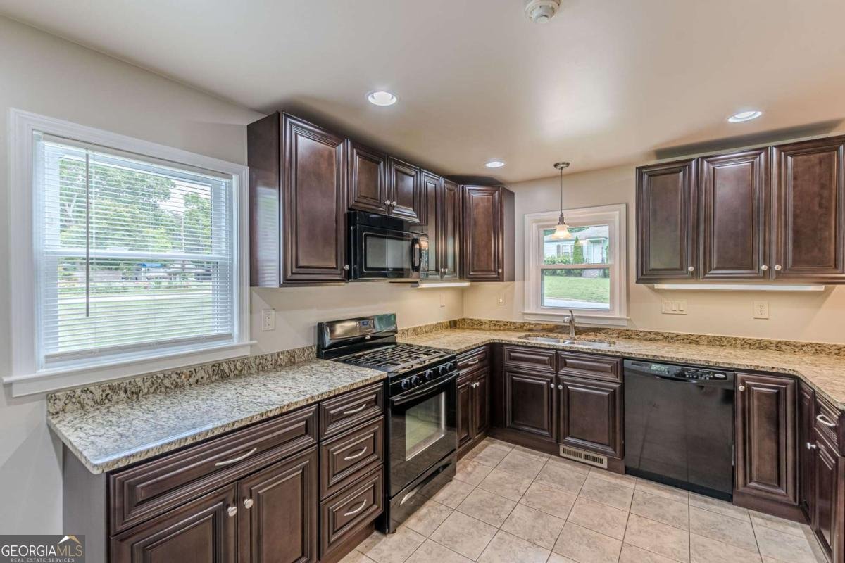 224 Birch Street Hapeville - Photo 19