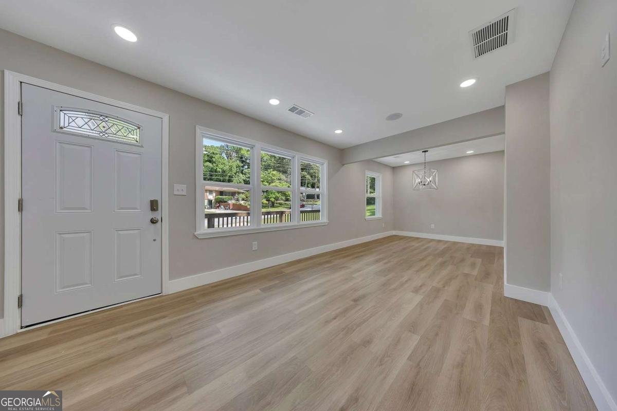 202 Oakcliff Court Atlanta - Photo 6