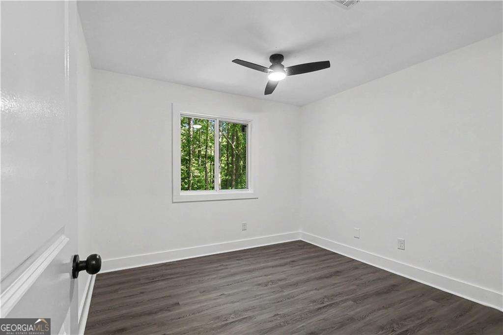 1027 Mainstreet Lake Drive Stone Mountain - Photo 18