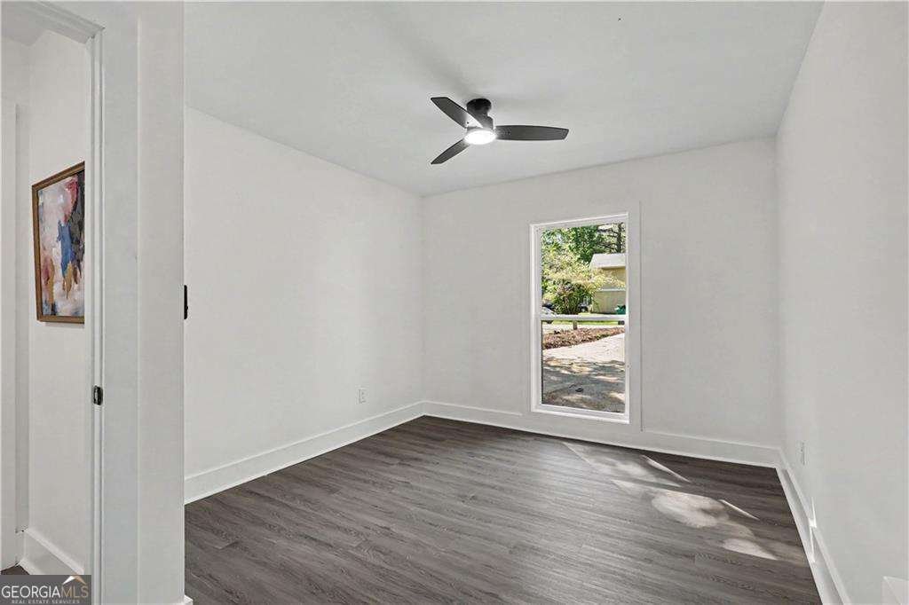 1027 Mainstreet Lake Drive Stone Mountain - Photo 19