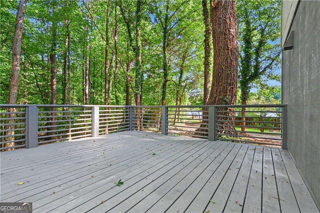 1027 Mainstreet Lake Drive Stone Mountain - Photo 29
