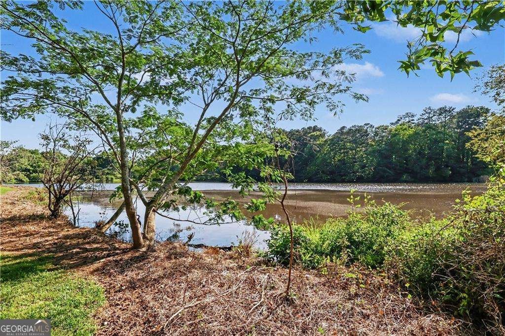 1027 Mainstreet Lake Drive Stone Mountain - Photo 32
