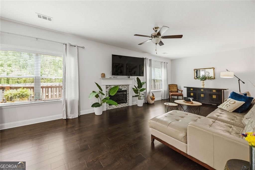 4882 Wisteria Lane Fortson - Photo 10