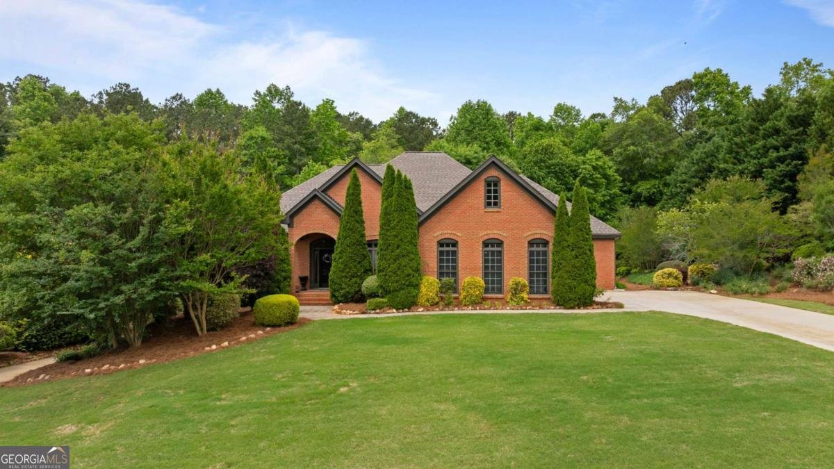 7461 Biltmore Lane Douglasville - main photo