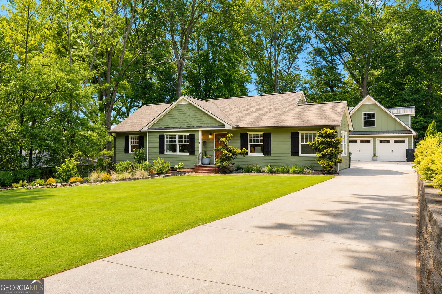 664 Etowah Drive Marietta - main photo