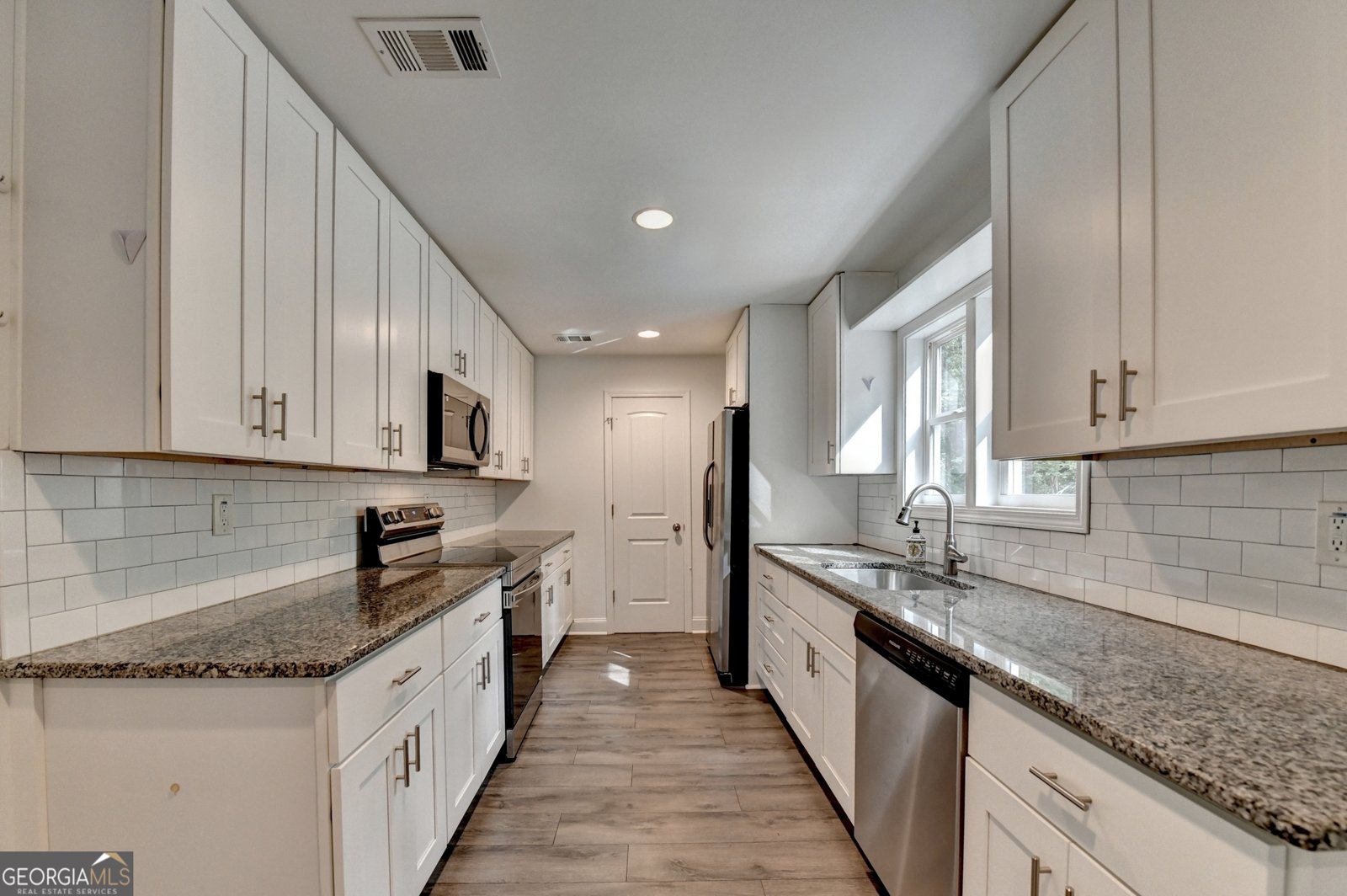 4243 Arnold Mill Road Woodstock - Photo 18