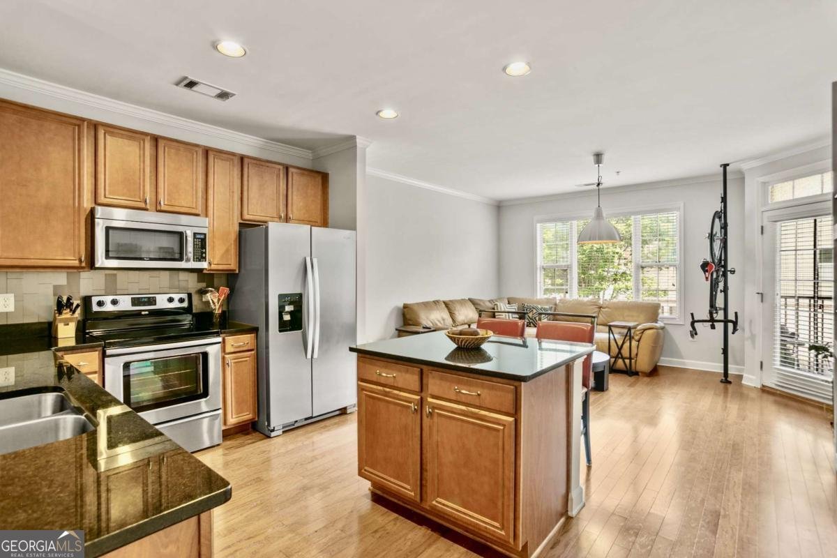7265 Glisten Avenue Atlanta - Photo 9