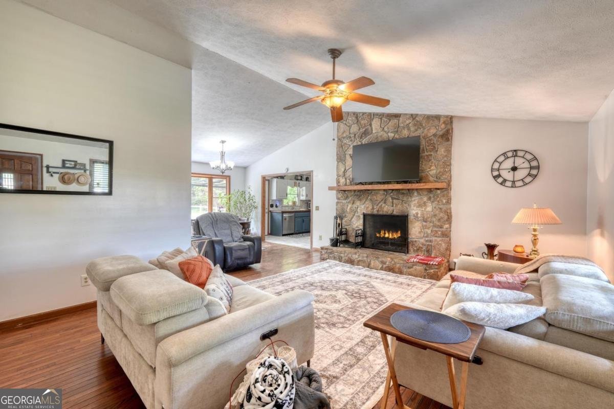 1085 Jones Creek Road Blairsville - Photo 11