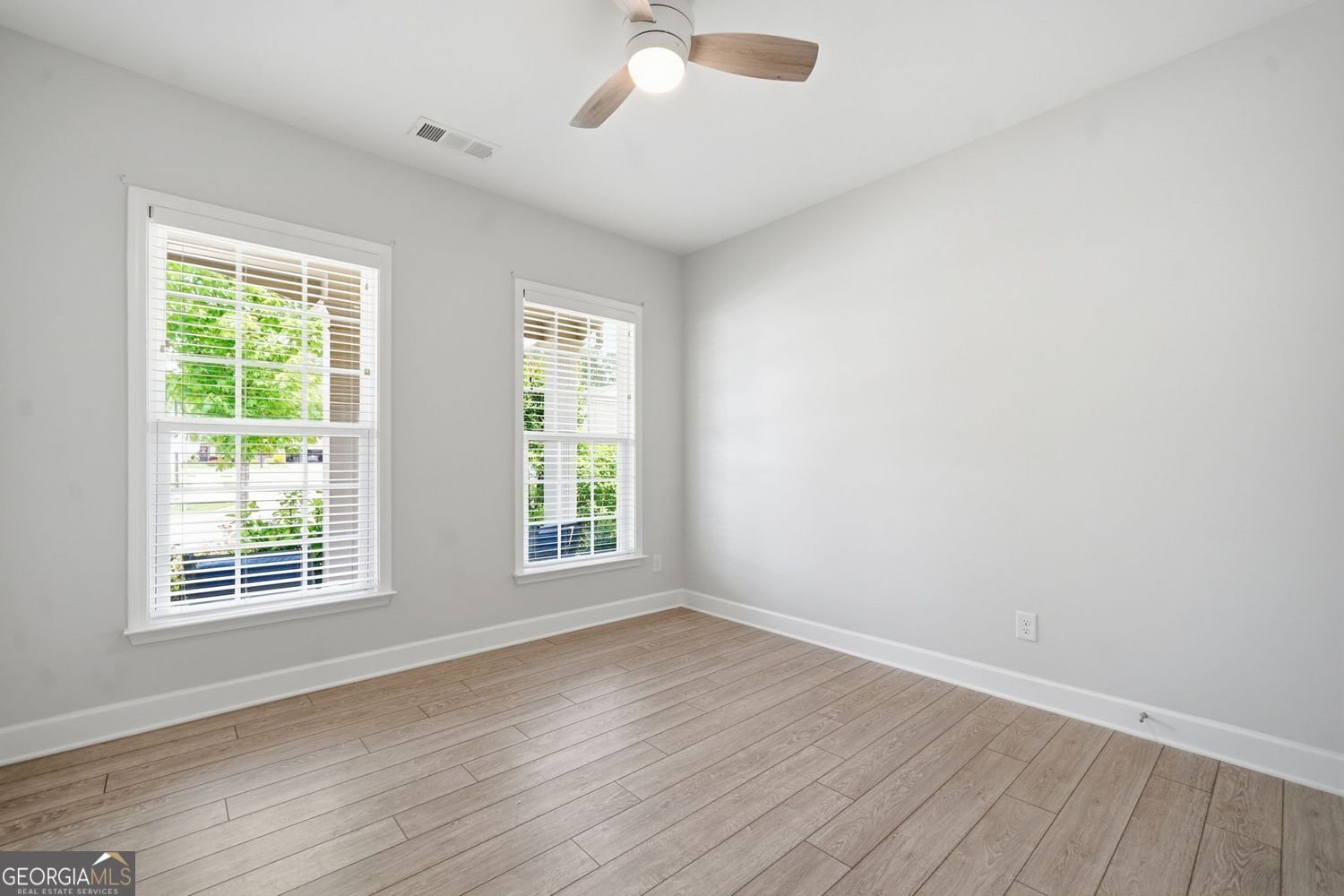 227 Windsor Park Drive Woodstock - Photo 9