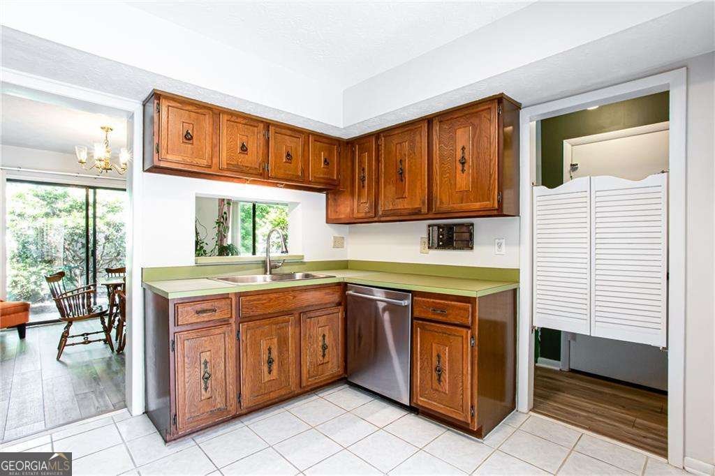 2684 Meadowlawn Drive Marietta - Photo 12