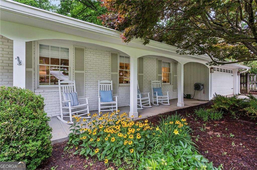 2988 Rockingham Drive Atlanta - Photo 6