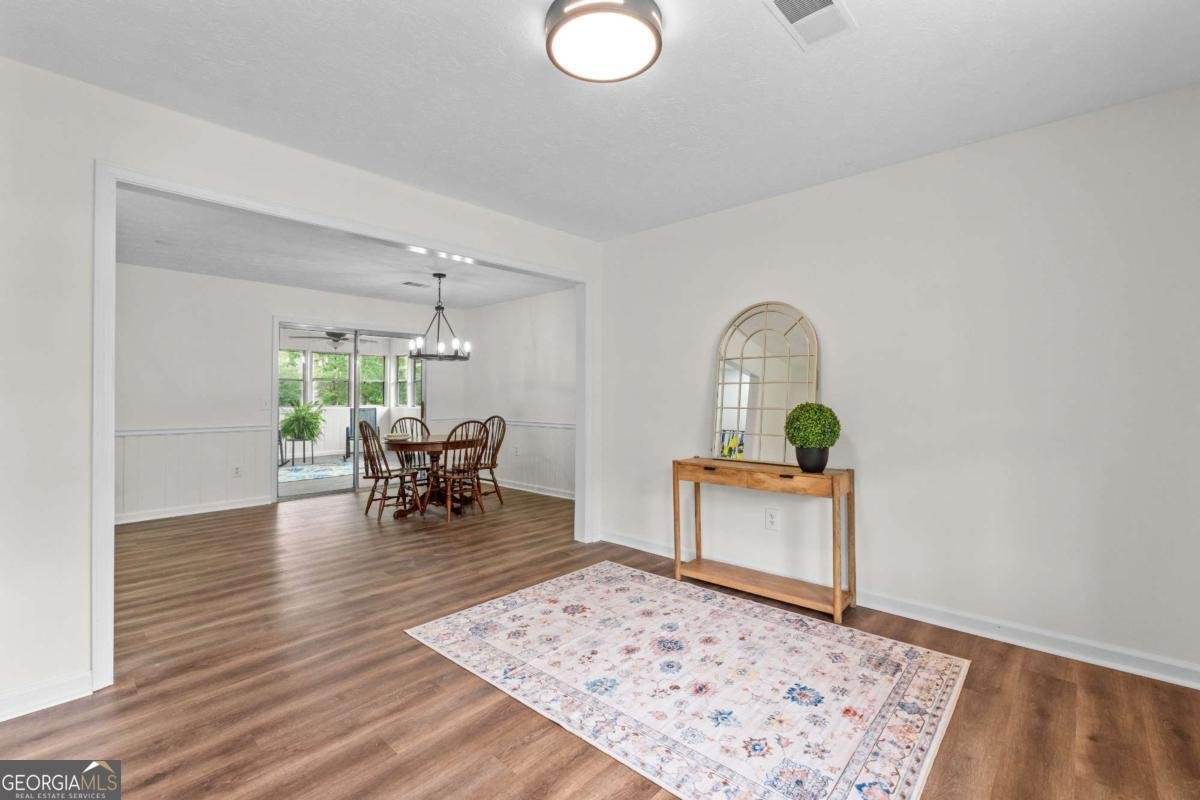 122 Carroll Circle Carrollton - Photo 9