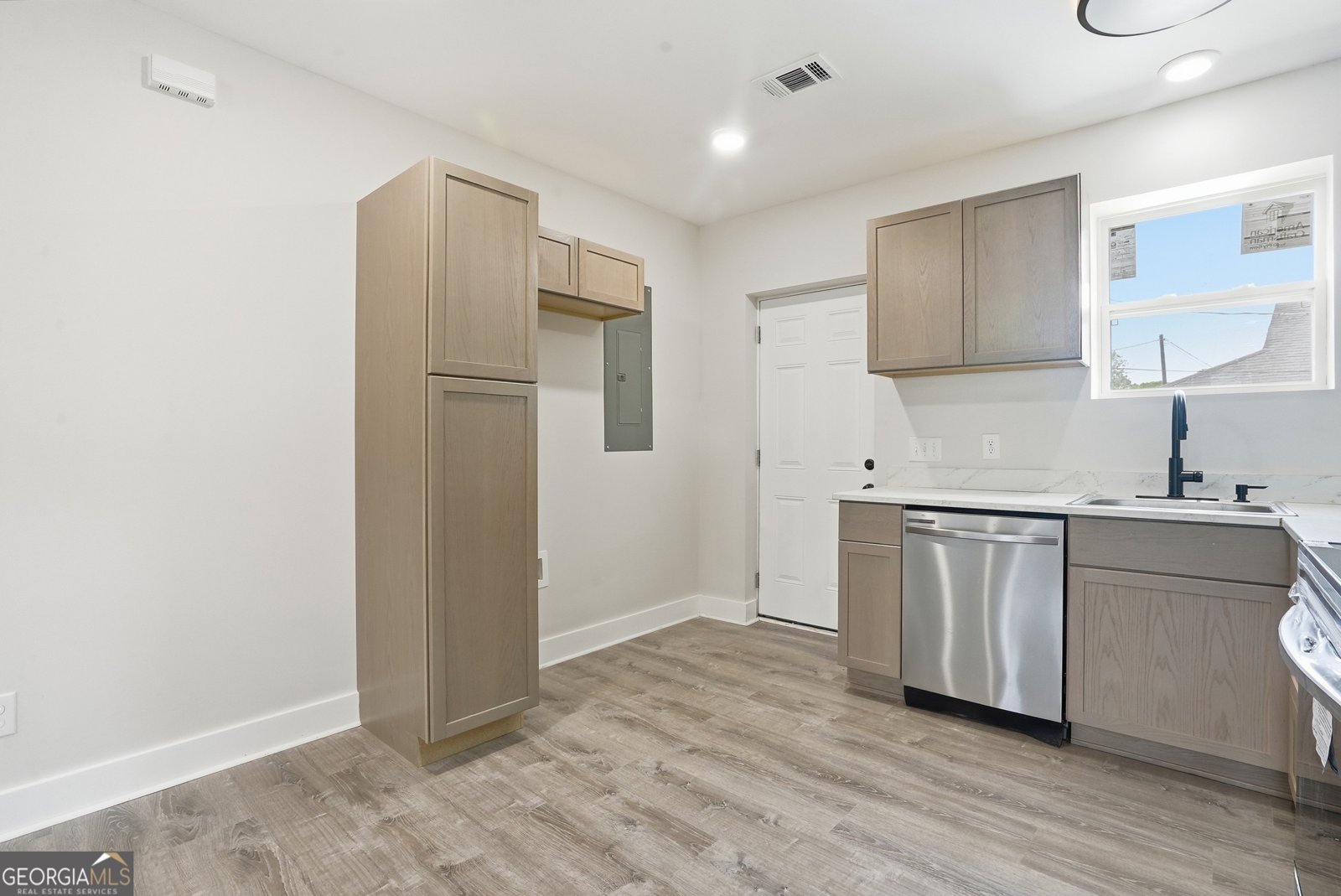211 Jenks Street Savannah - Photo 6