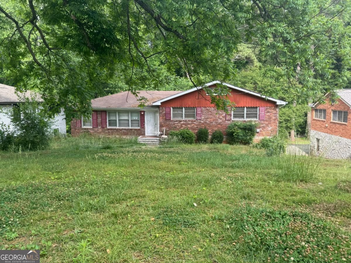 1812 Fort Valley Drive Atlanta - main photo