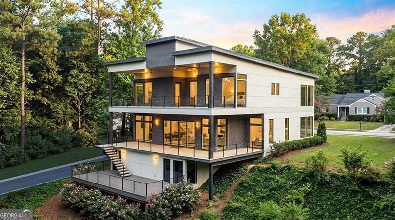 1424 Sylvan Circle Brookhaven - main photo