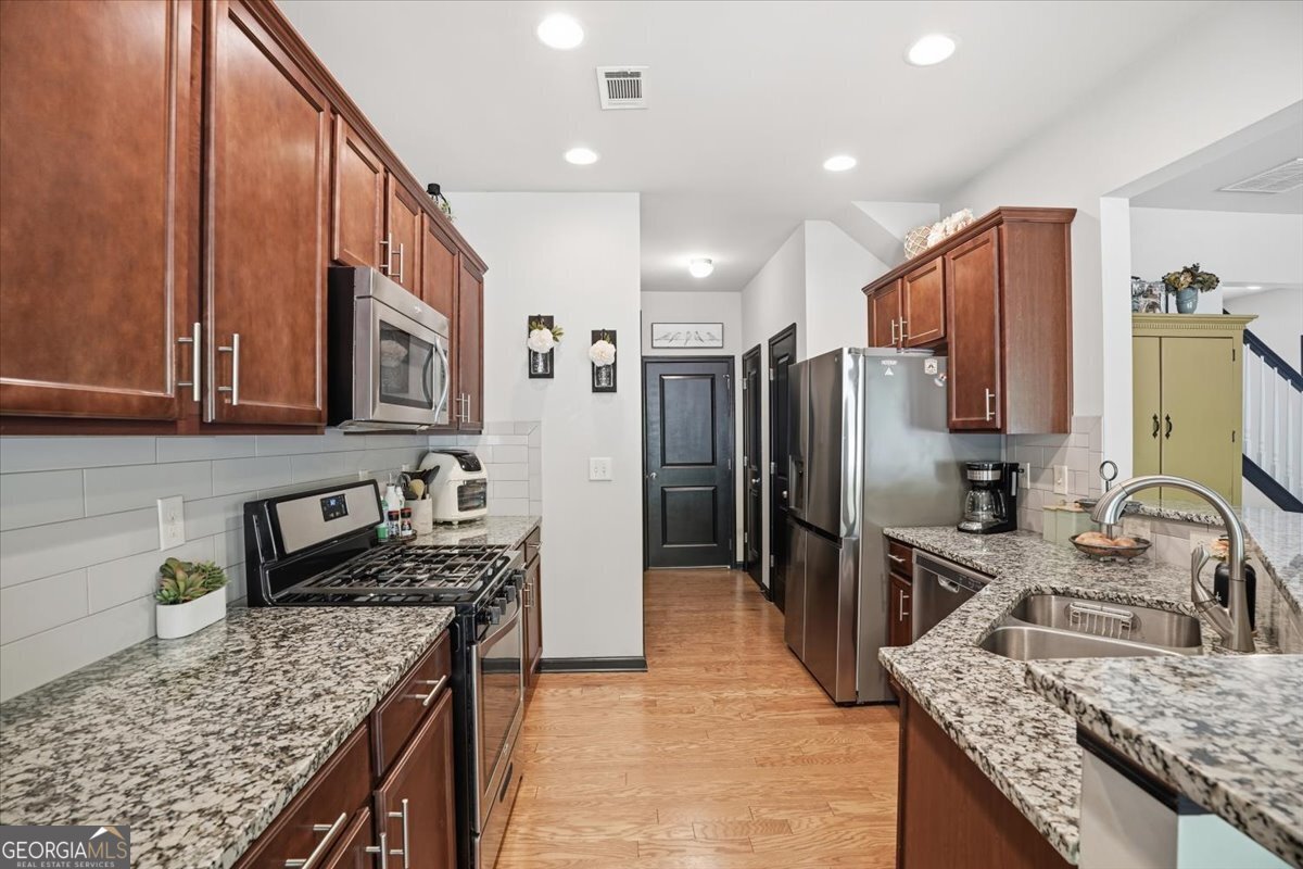 5140 Breezewood Circle Alpharetta - Photo 12