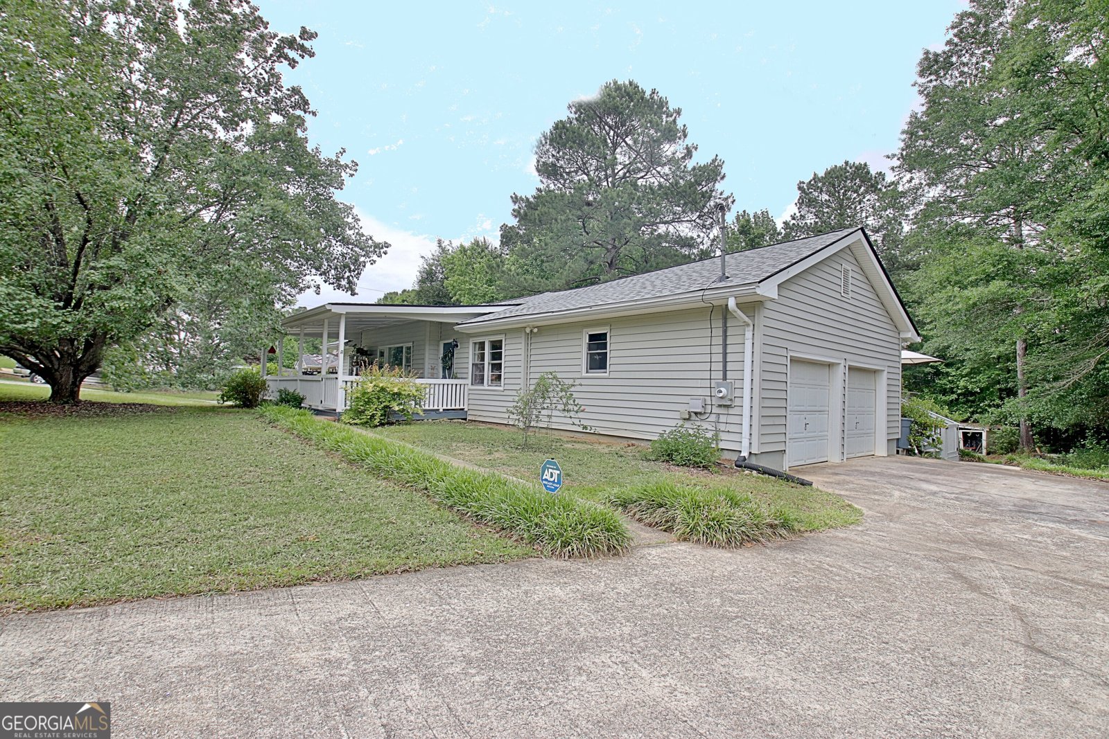 70 Moore Road Newnan - main photo
