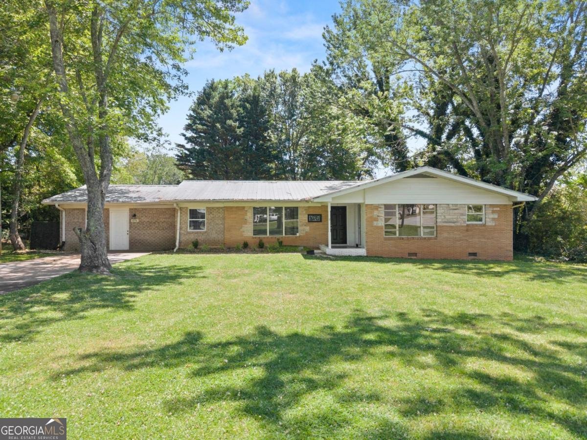 1076 Highway 9 Dawsonville - main photo