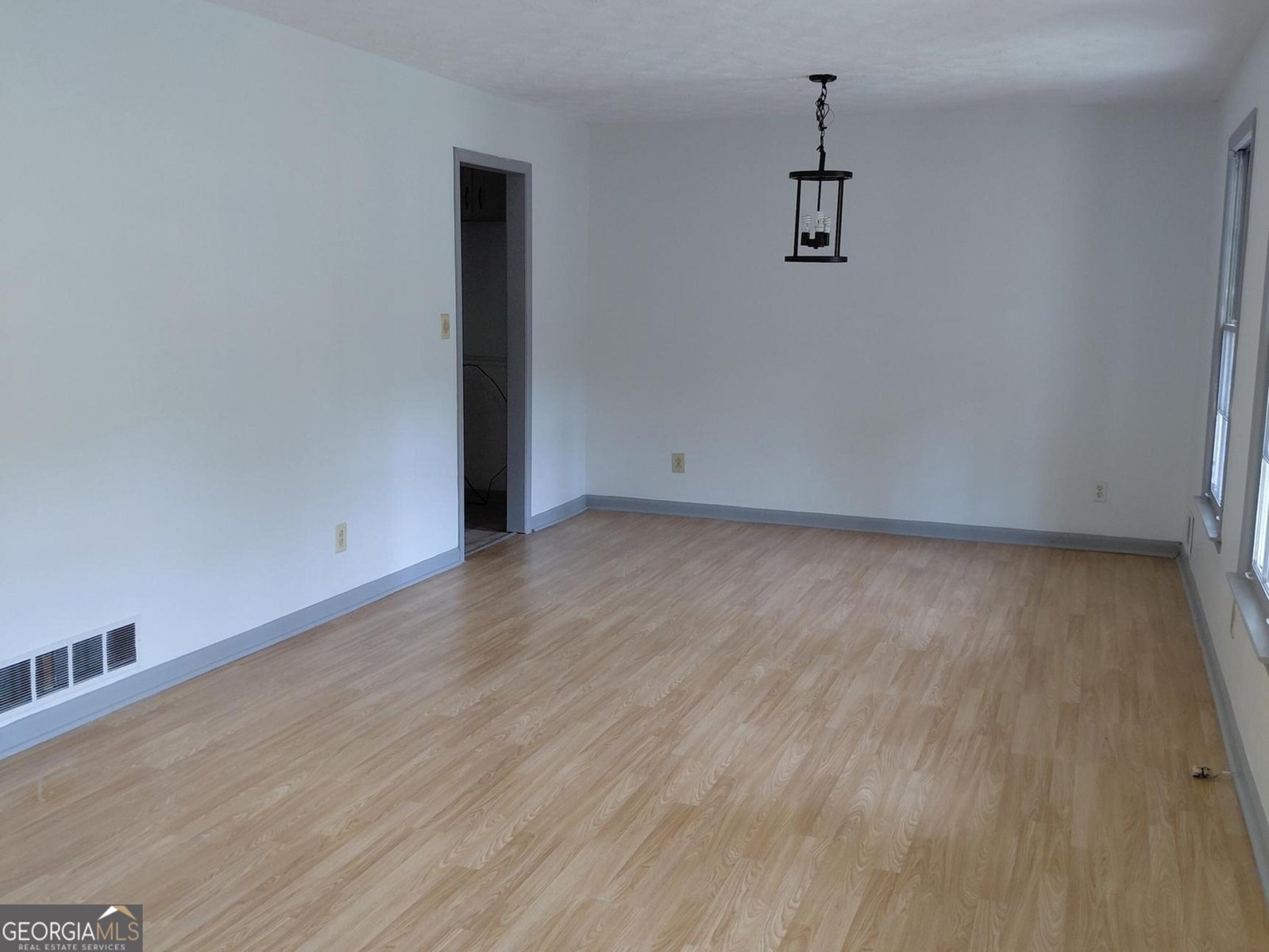 6684 Londonderry Drive Morrow - Photo 8