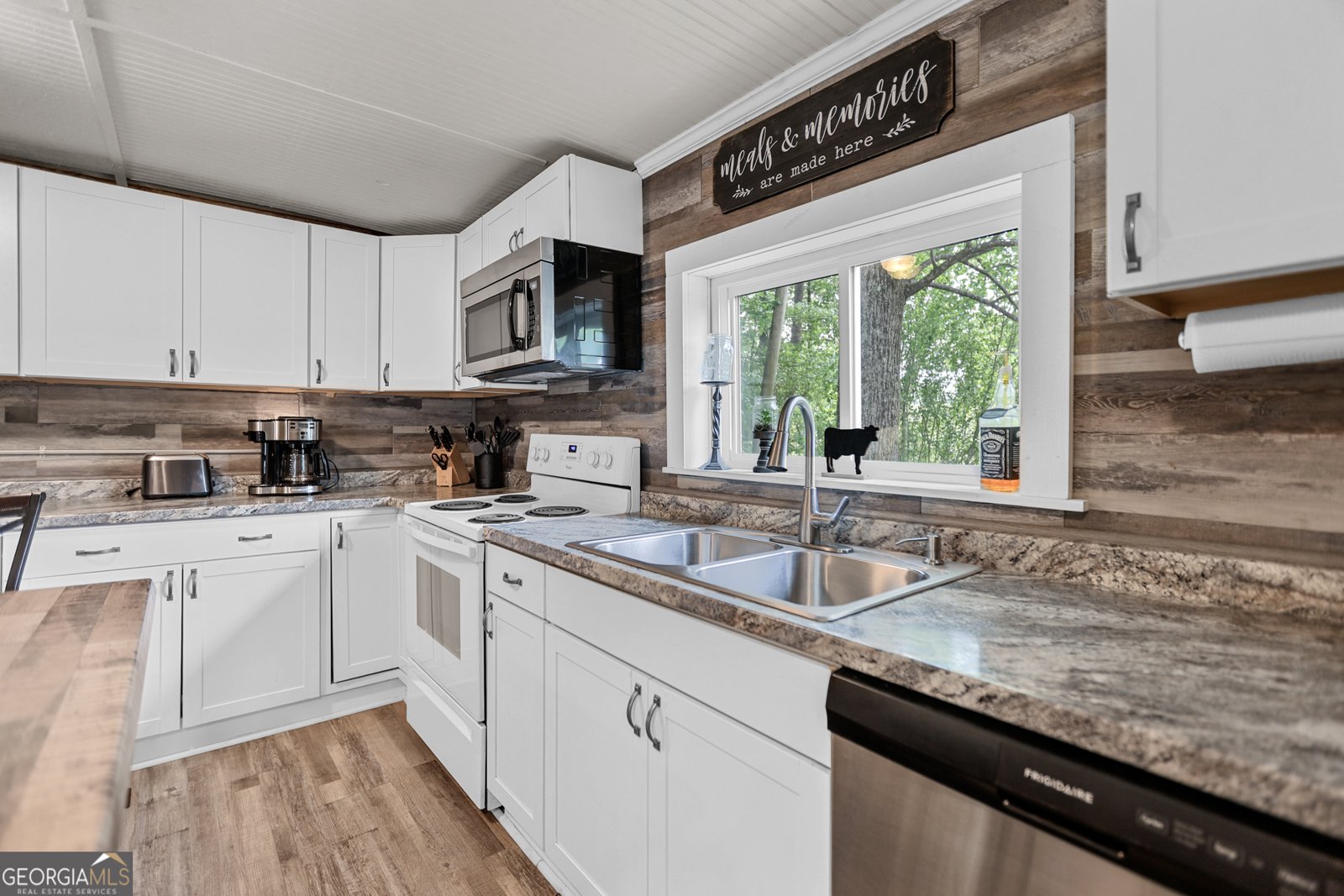 6033 Whitesville Road West Point - Photo 23