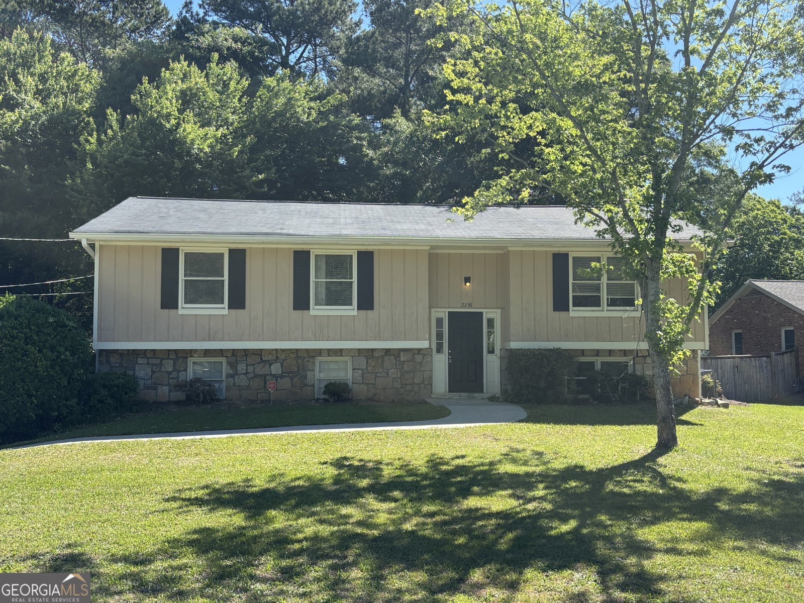 2236 Windsor Drive Snellville - main photo