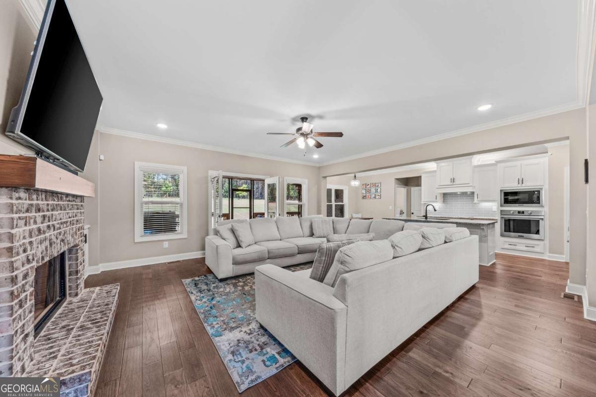 2364 Blazing Star Court Statham - Photo 19