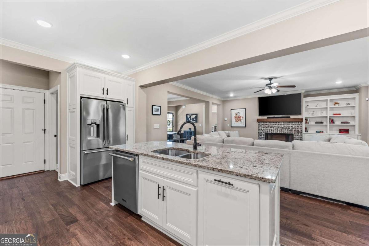 2364 Blazing Star Court Statham - Photo 26