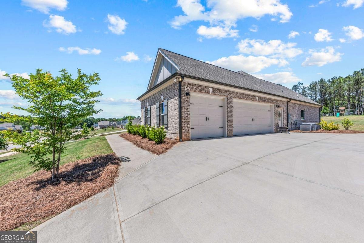 2364 Blazing Star Court Statham - Photo 58