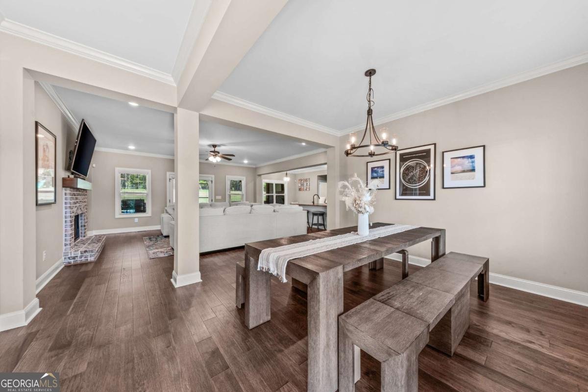 2364 Blazing Star Court Statham - Photo 7