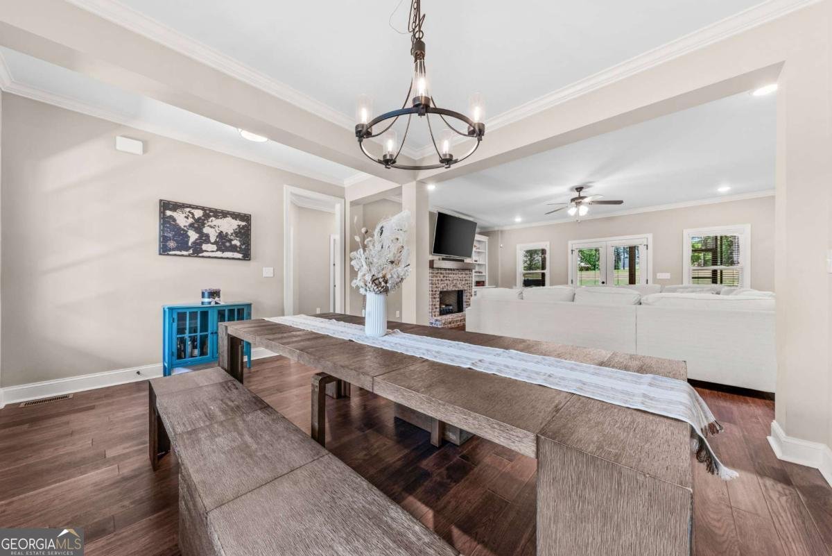 2364 Blazing Star Court Statham - Photo 8