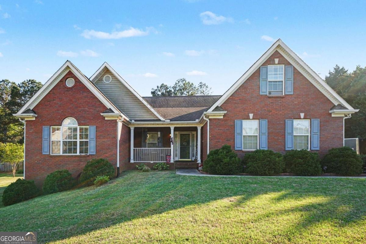 1405 Shiloh Oak Drive Loganville - main photo