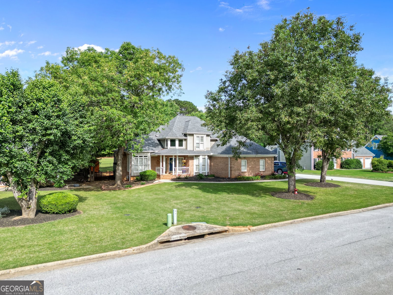 656 Clubland Circle Conyers - main photo