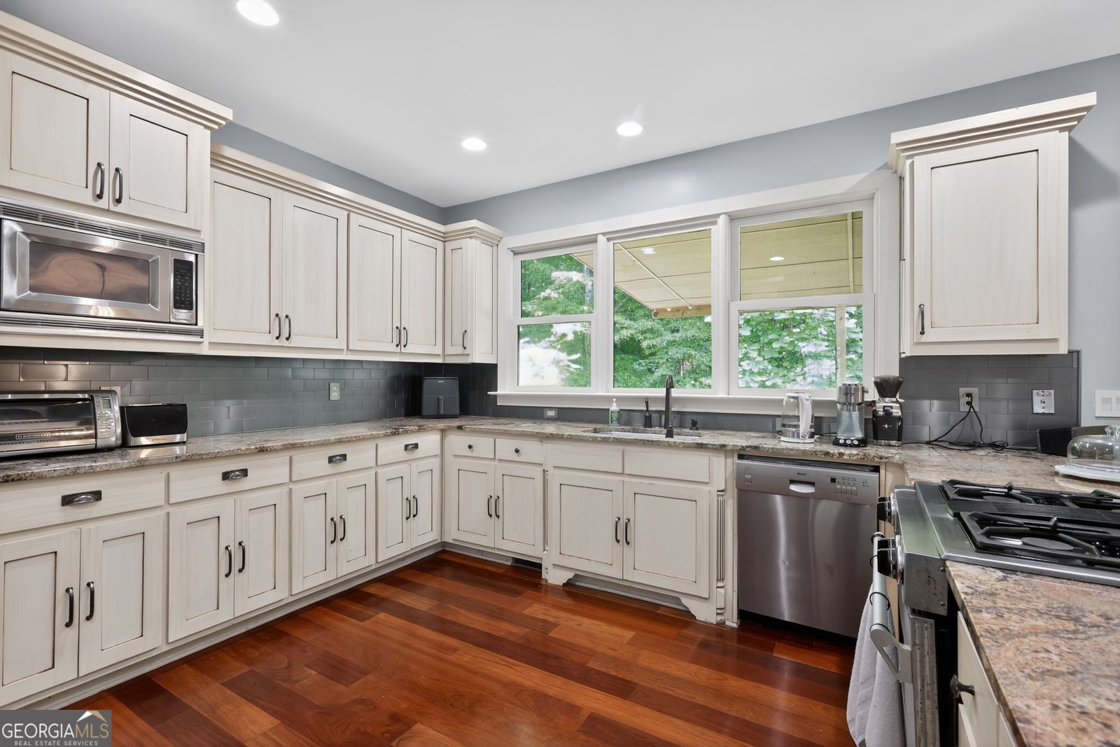 320 Waverly Hall Circle Roswell - Photo 11