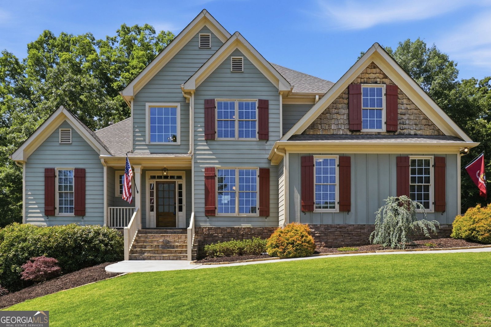 7470 Hedgerose Drive Cumming - main photo