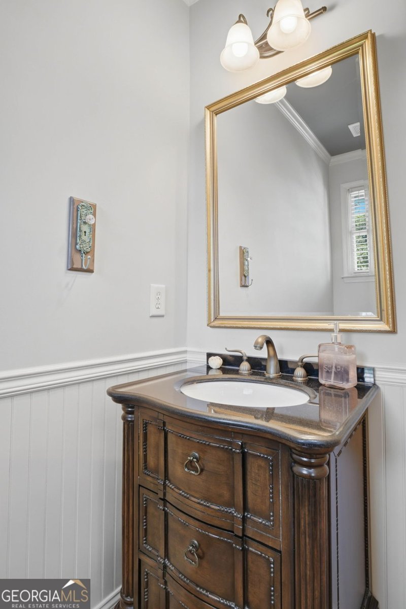 7470 Hedgerose Drive Cumming - Photo 15