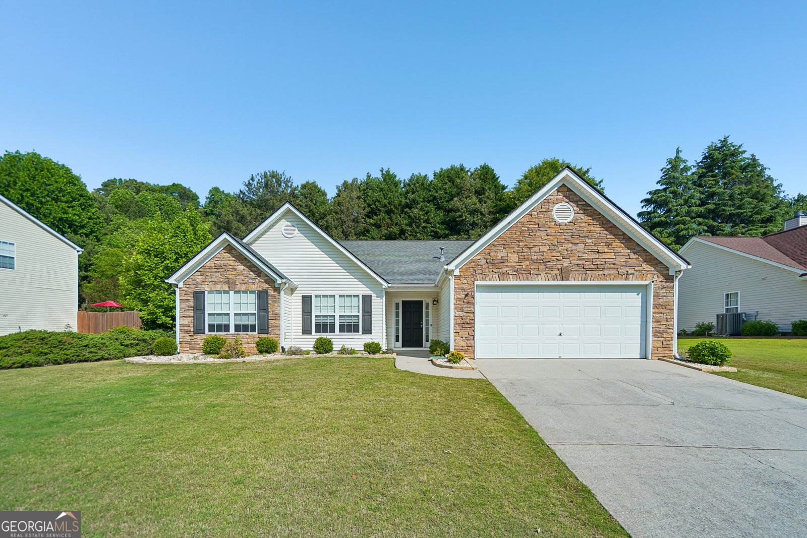 2213 Skylar Leigh Drive Buford - main photo