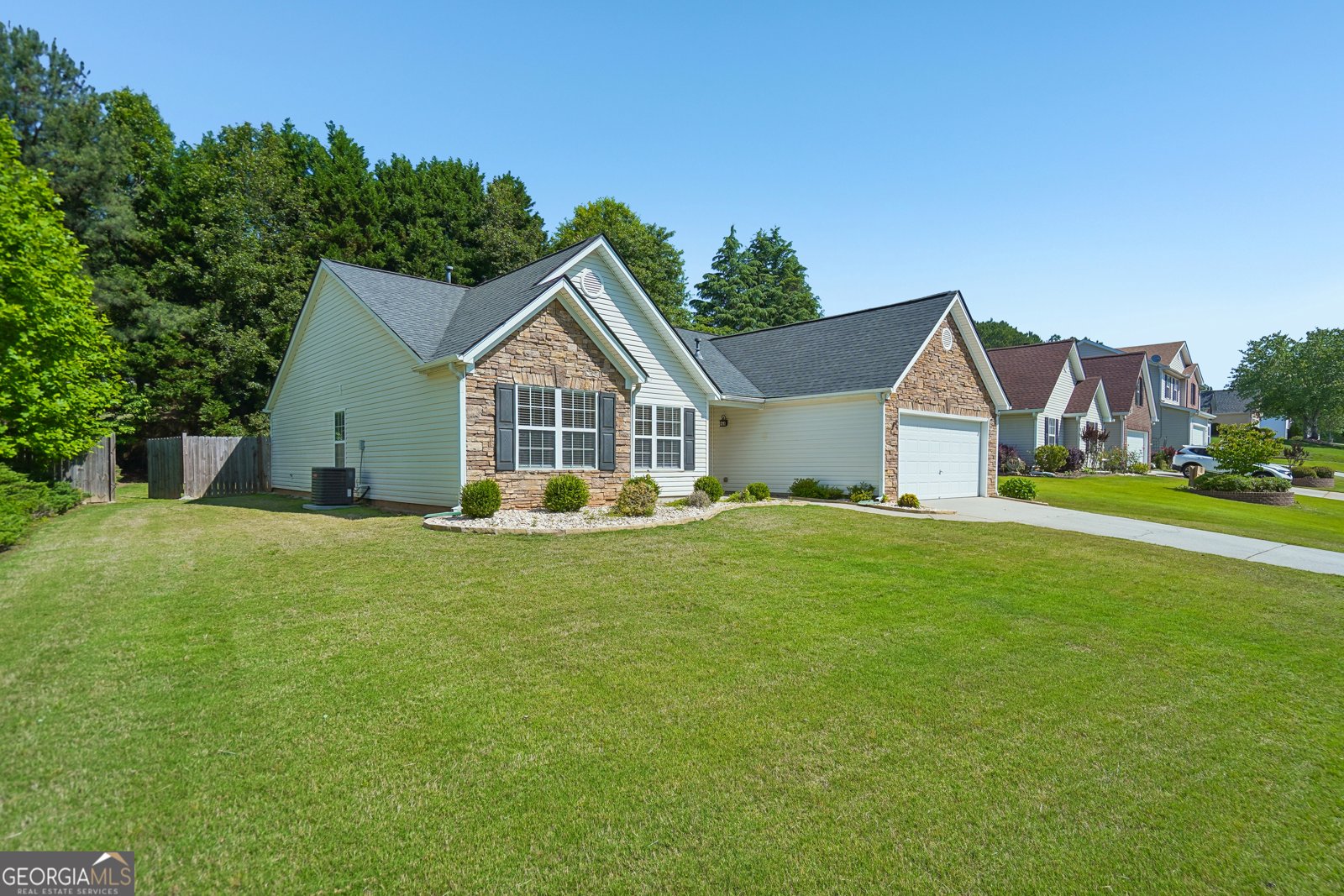 2213 Skylar Leigh Drive Buford - Photo 10