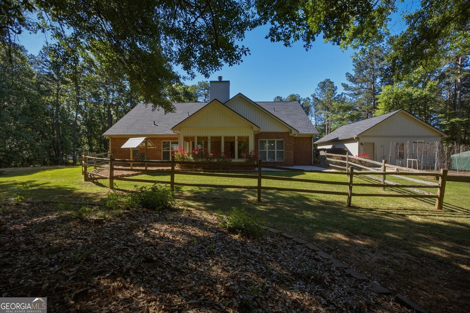 635 Marigot Way Statham - Photo 38