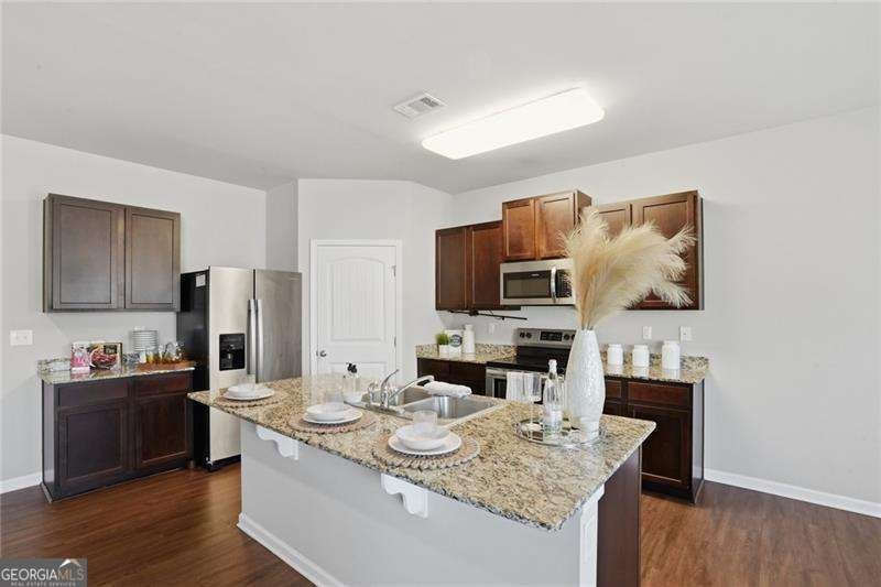 3869 Makeover Court Atlanta - Photo 6