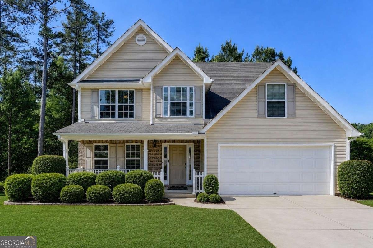 4439 Flat Stone Drive Snellville - main photo