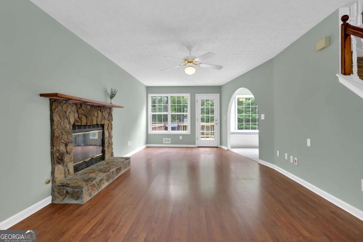 379 Creek Crossing Court Grayson - Photo 10