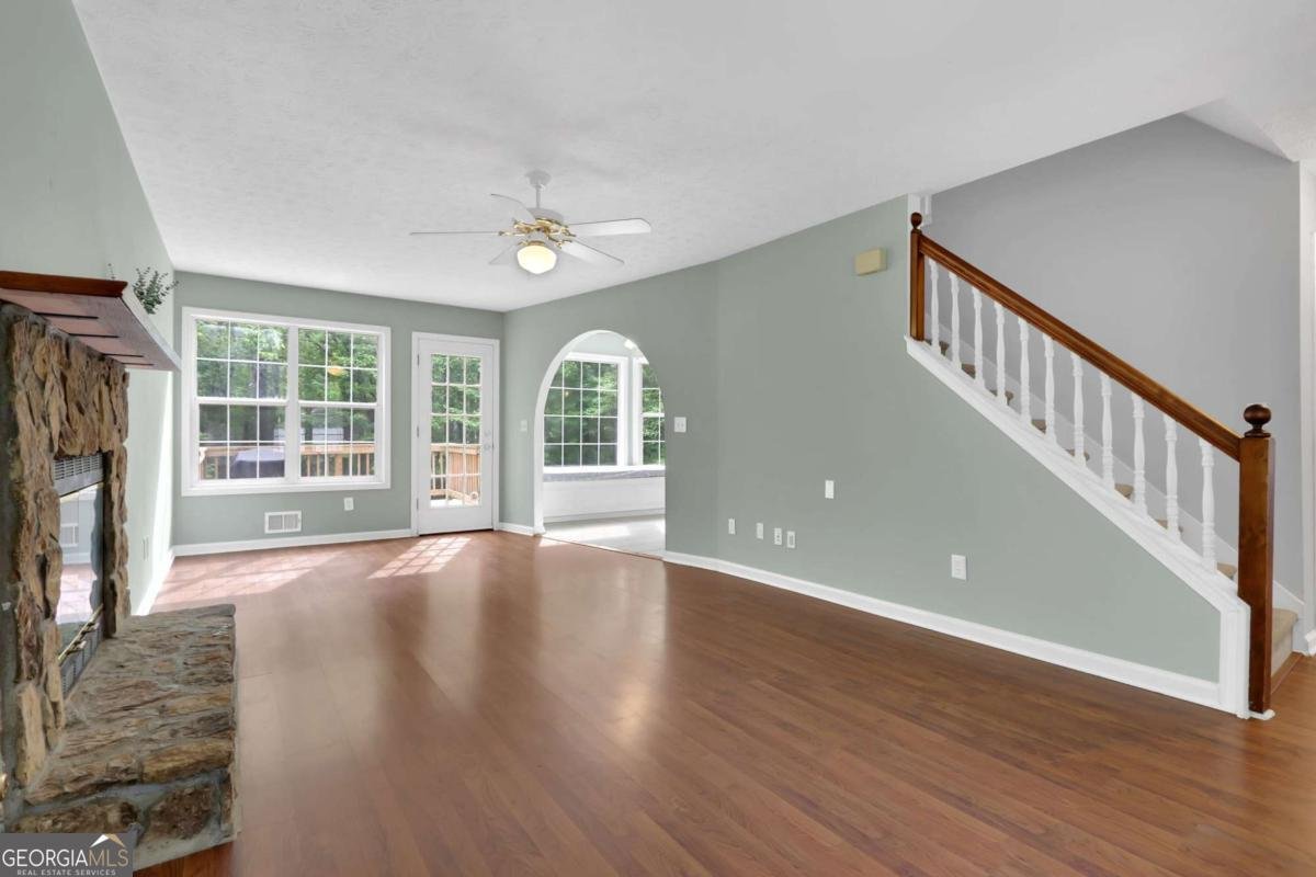 379 Creek Crossing Court Grayson - Photo 11