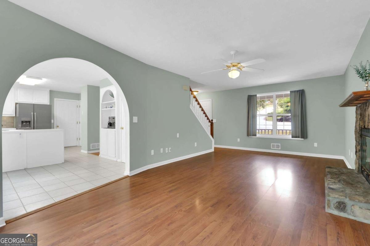 379 Creek Crossing Court Grayson - Photo 13