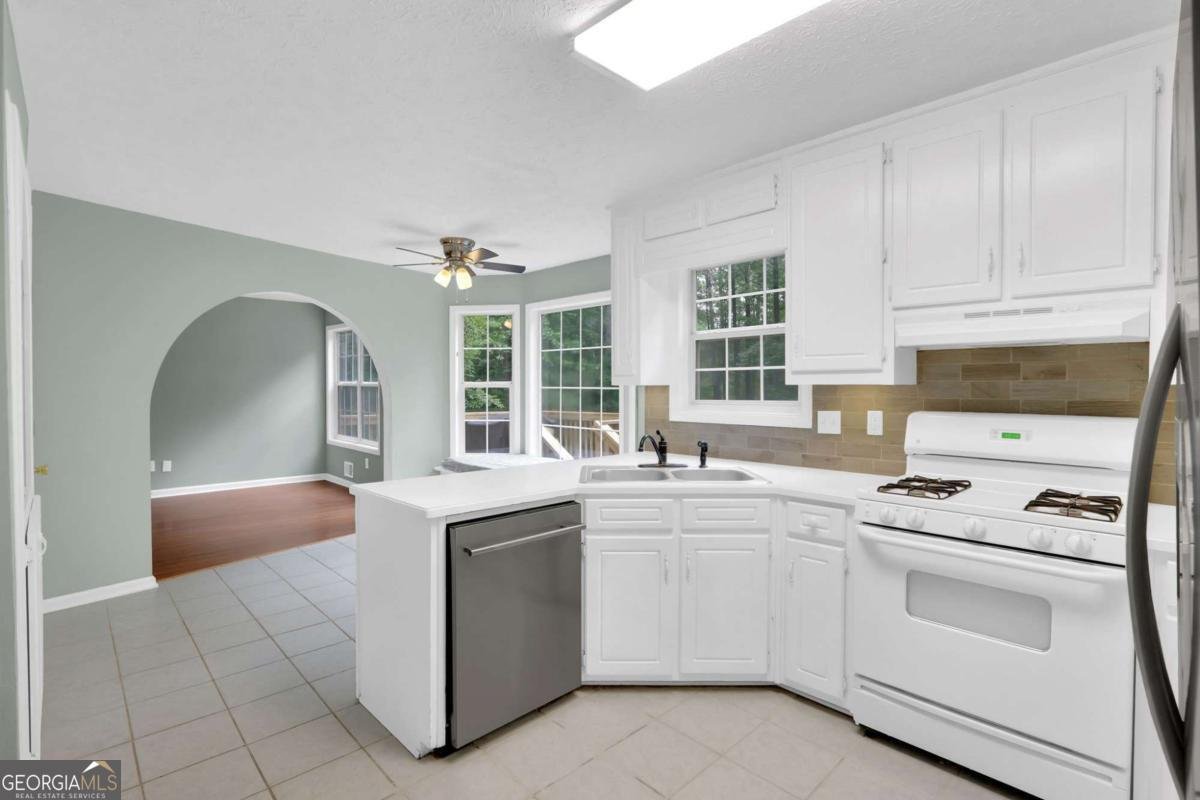 379 Creek Crossing Court Grayson - Photo 18