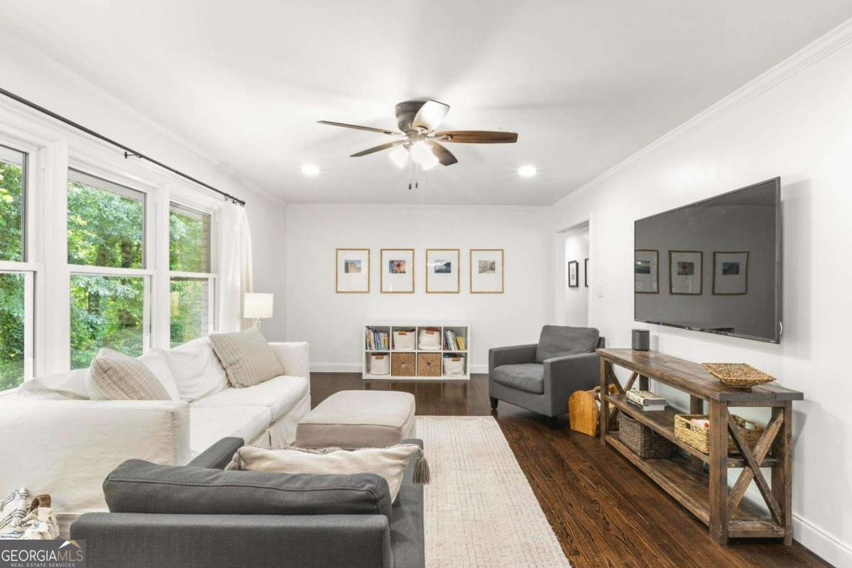 455 Forest Valley Road Sandy Springs - Photo 12