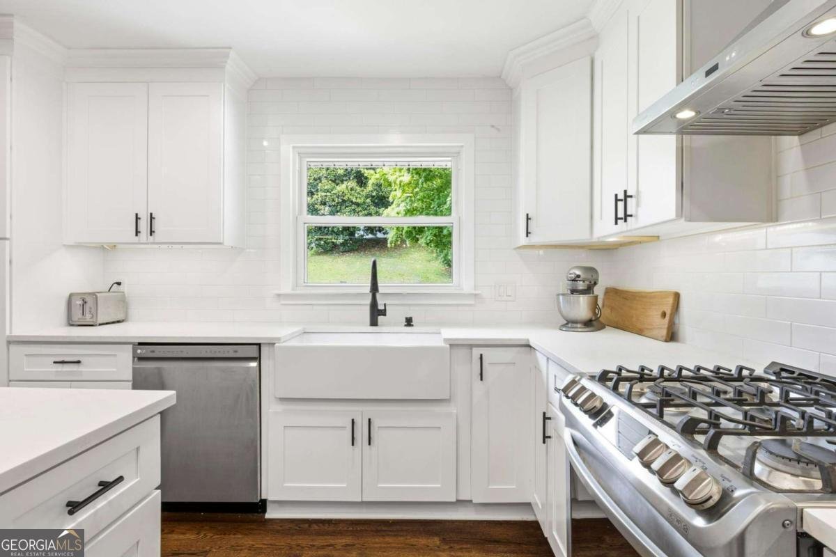 455 Forest Valley Road Sandy Springs - Photo 9