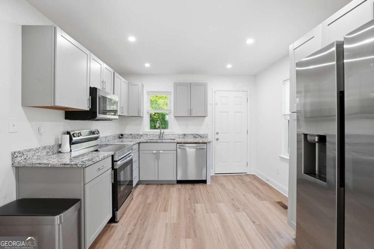 320 Camfield Court Atlanta - Photo 13