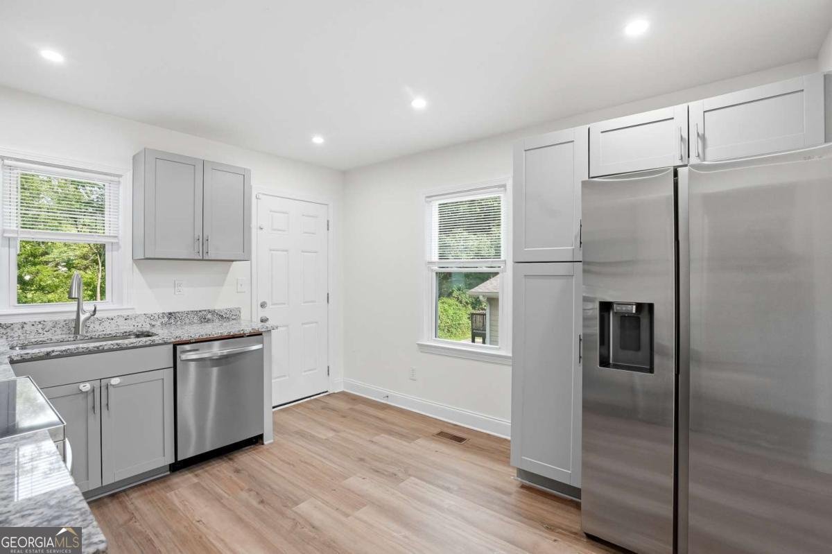 320 Camfield Court Atlanta - Photo 14