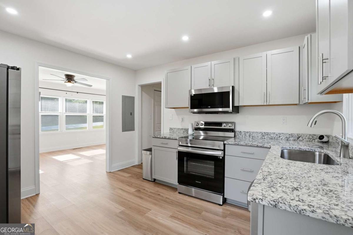 320 Camfield Court Atlanta - Photo 17