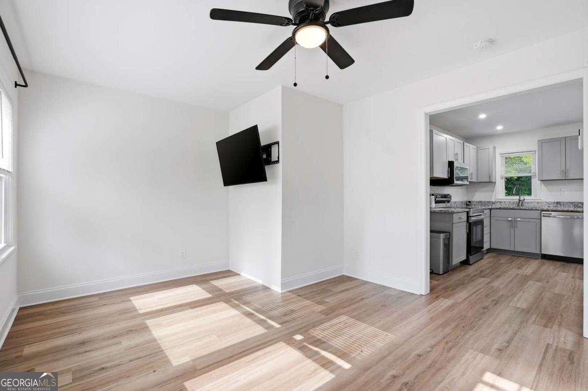 320 Camfield Court Atlanta - Photo 6